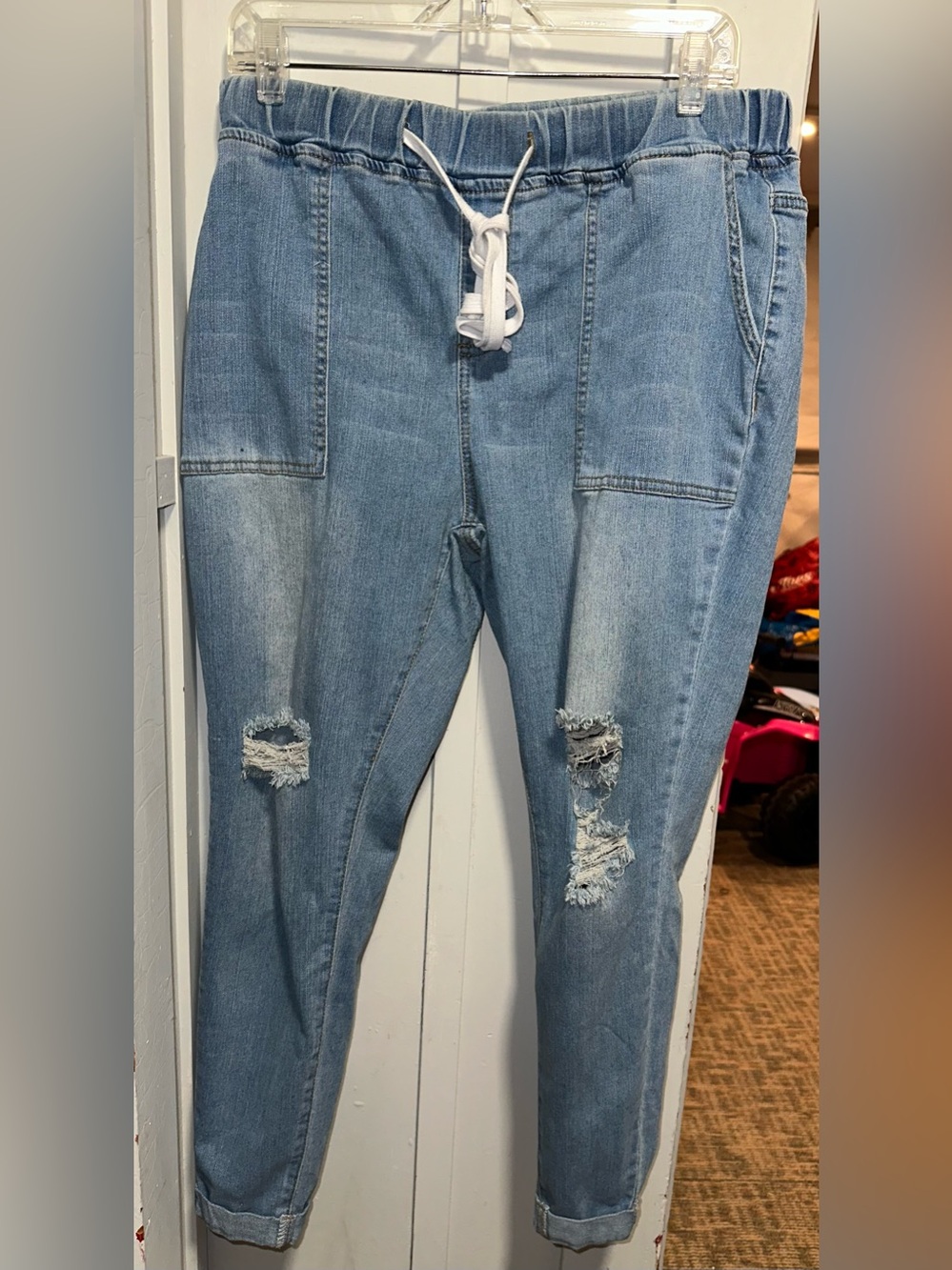 SHEIN women’s Distressed Jeans Size xl